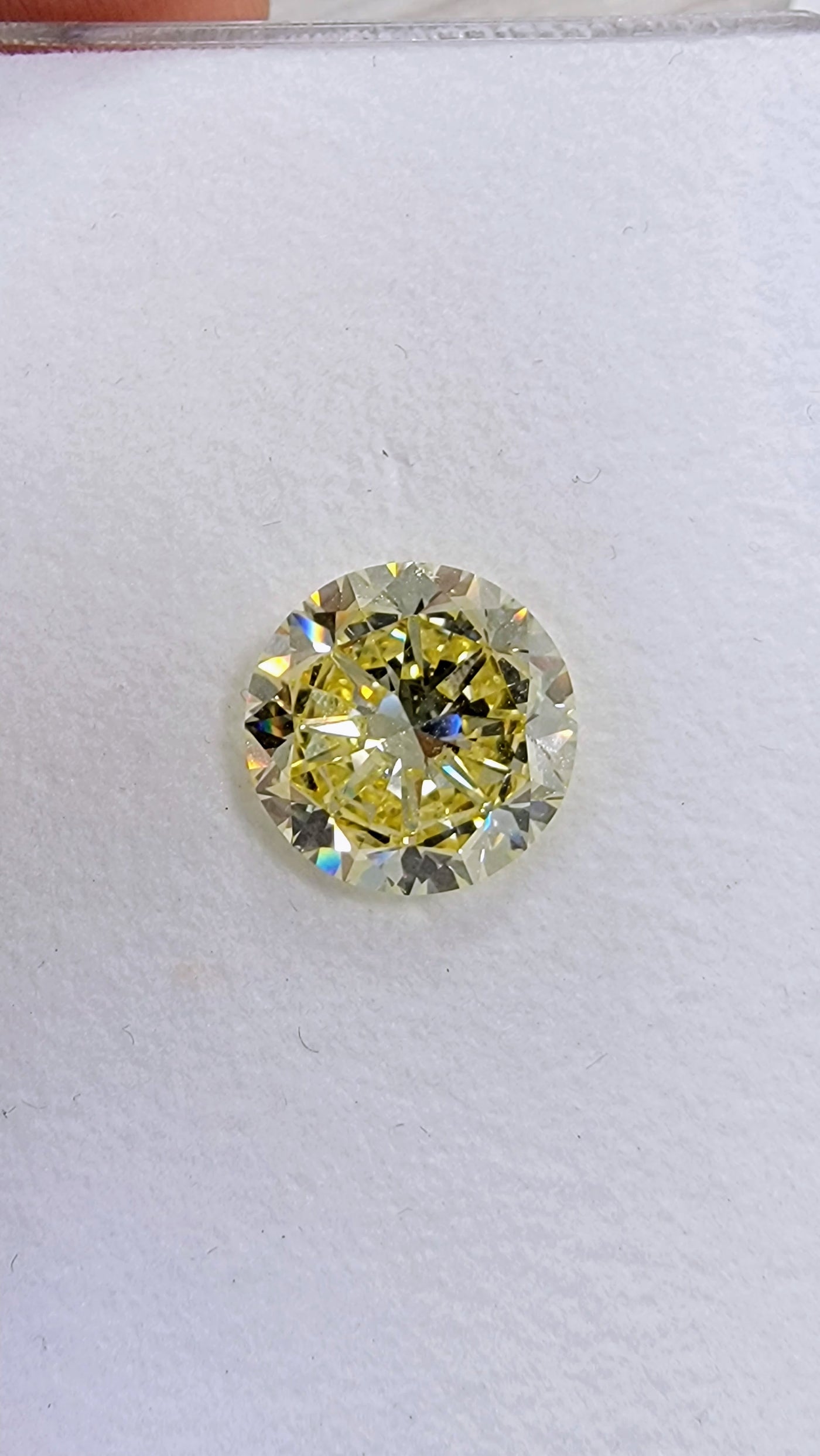 6.04ct Fancy Yellow Round VS1 GIA