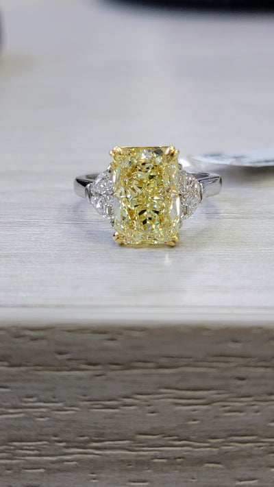 5.02ct Fancy Light Yellow Radiant VVS2 GIA Ring