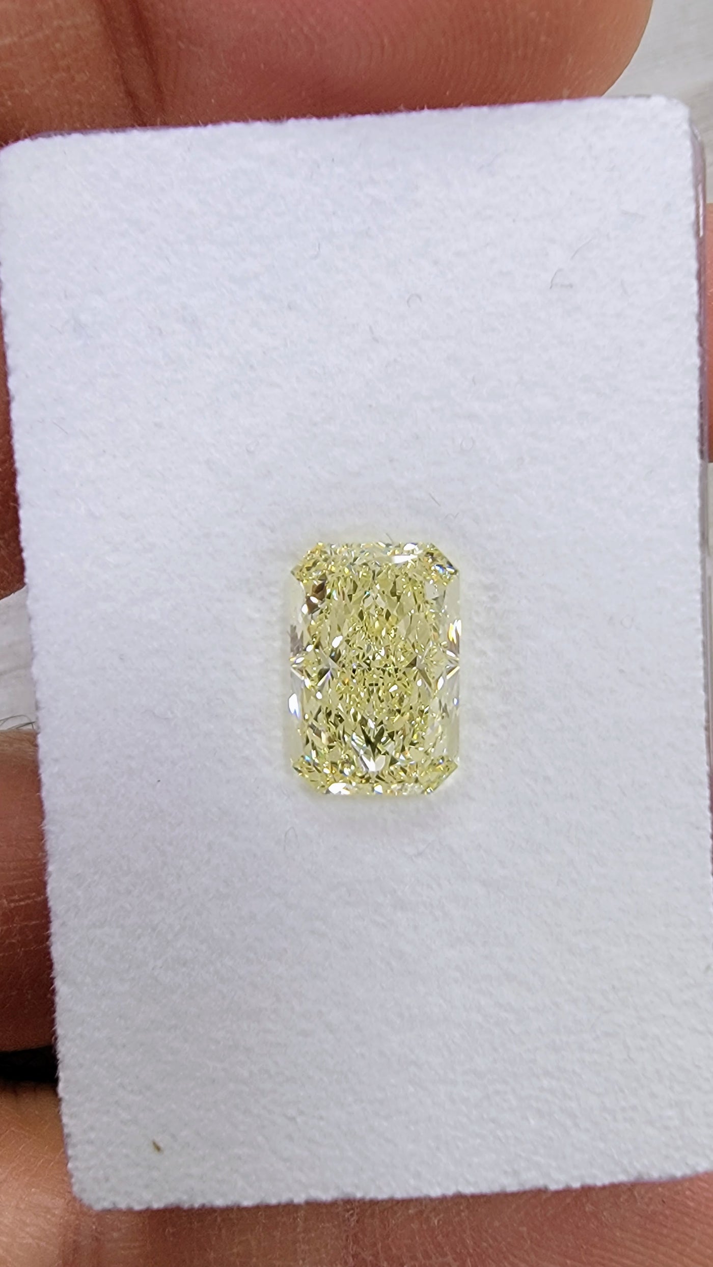 6.03ct Elongated Radiant Light Yellow VS2 GIA