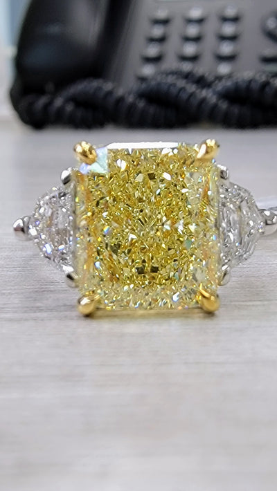 5.01ct Fancy Yellow Elongated Radiant VS1 GIA Ring