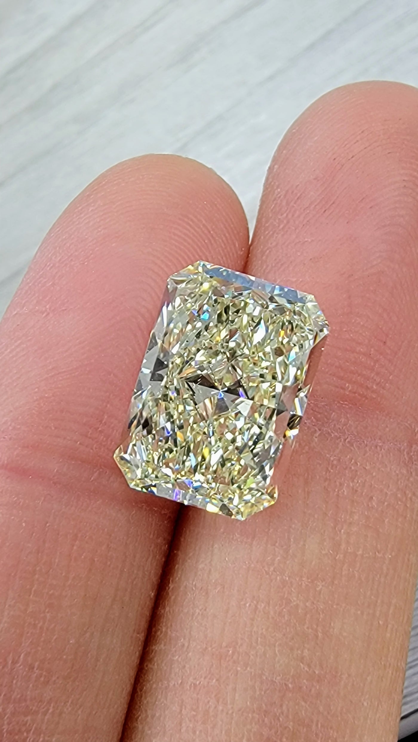 10.03ct Light Yellow Elongated Radiant VS2 GIA