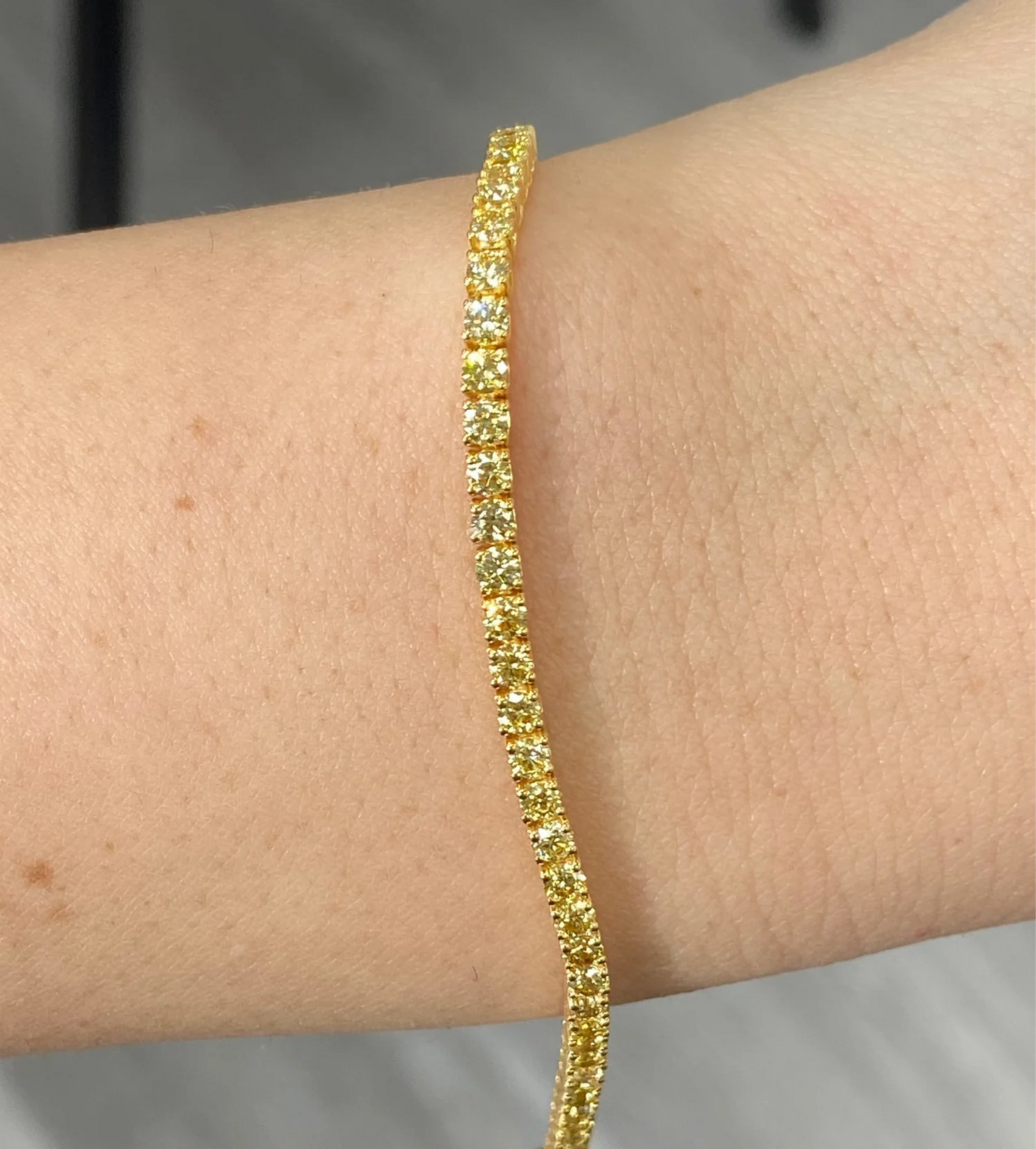 3.6ct Fancy Intense Yellow Round Bracelet