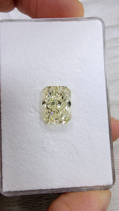 5.75ct Light Yellow Elongated Radiant VS2 GIA