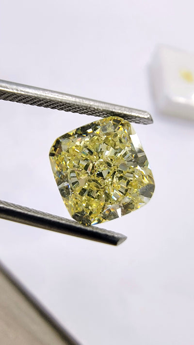 5.03ct Fancy Yellow Cushion VVS1 GIA