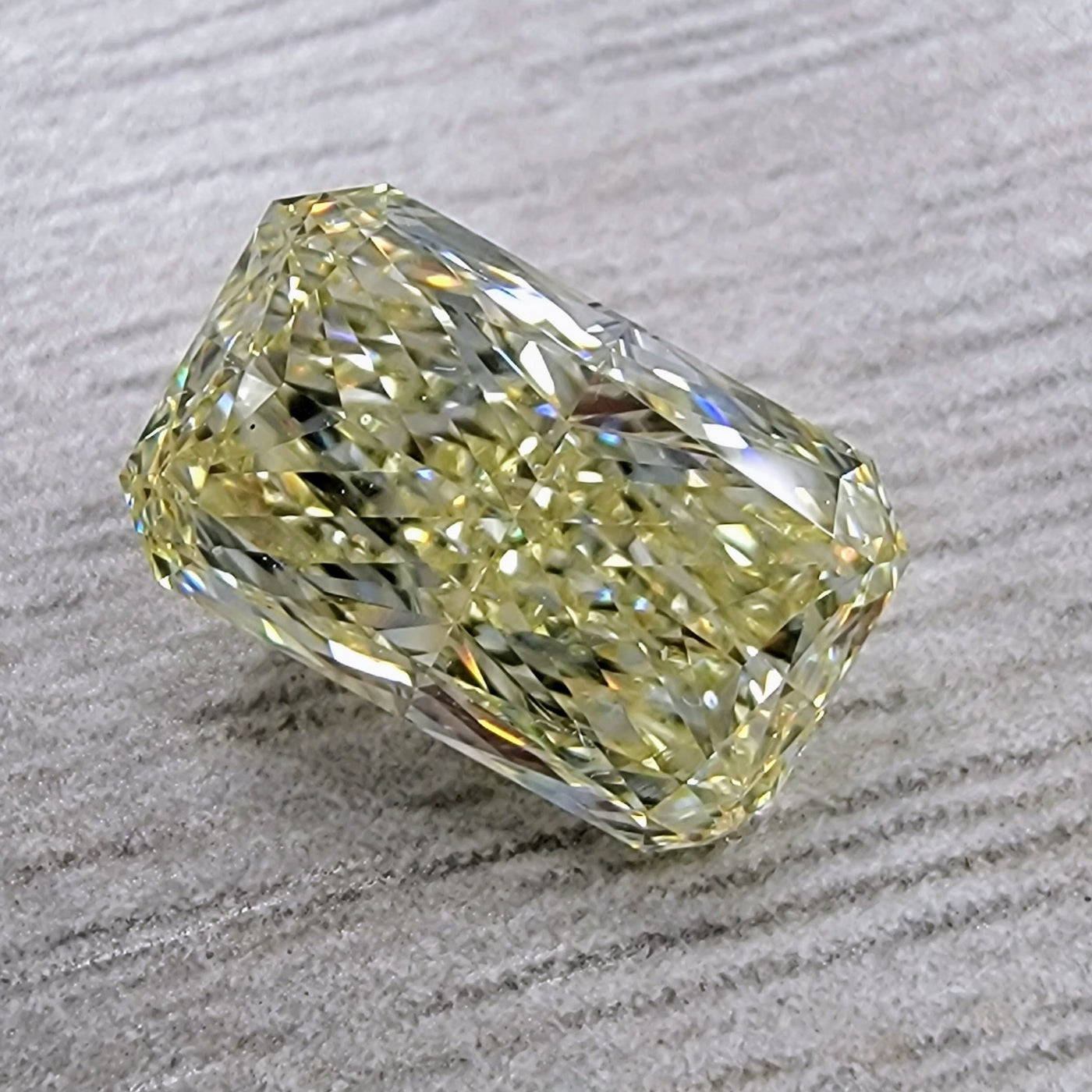 2.07ct Light Yellow Elongated Radiant VVS2 GIA