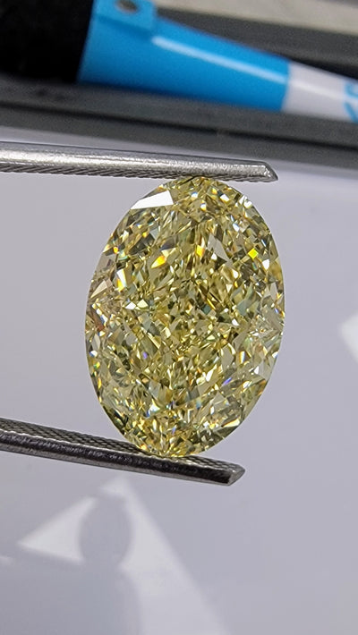 10.11ct Fancy Light Yellow Oval VS2 GIA