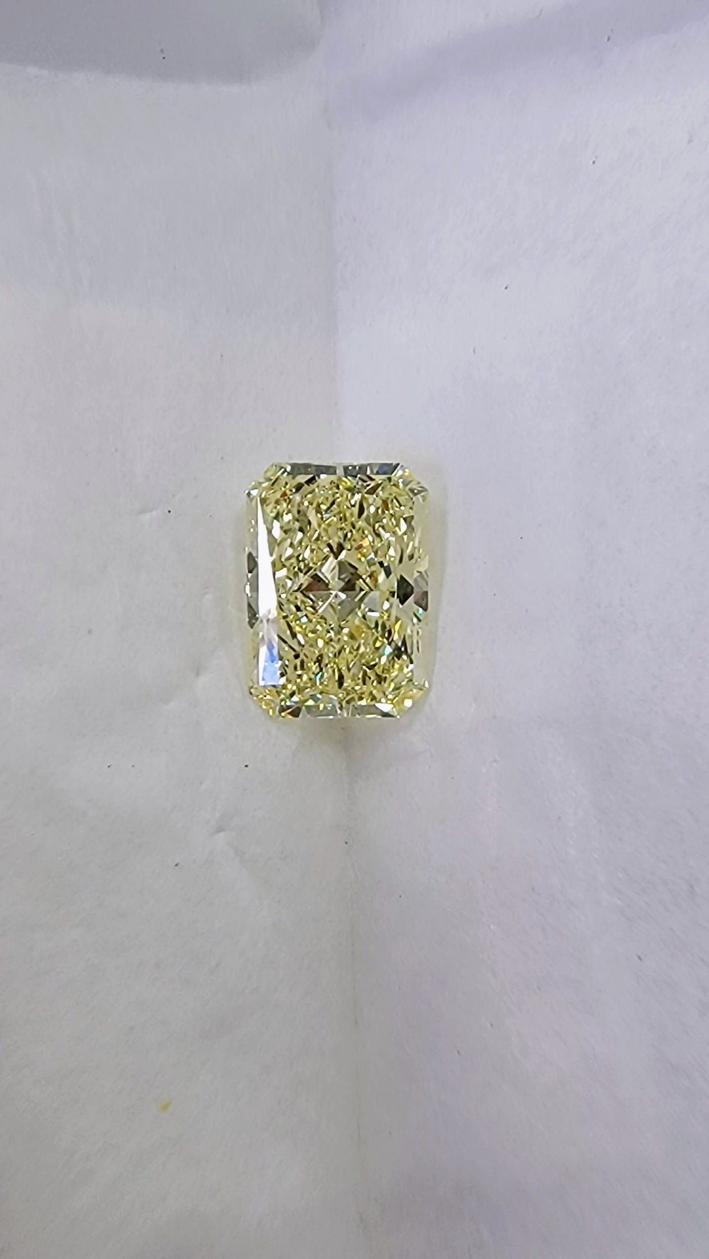 10.03ct Light Yellow Elongated Radiant VS2 GIA