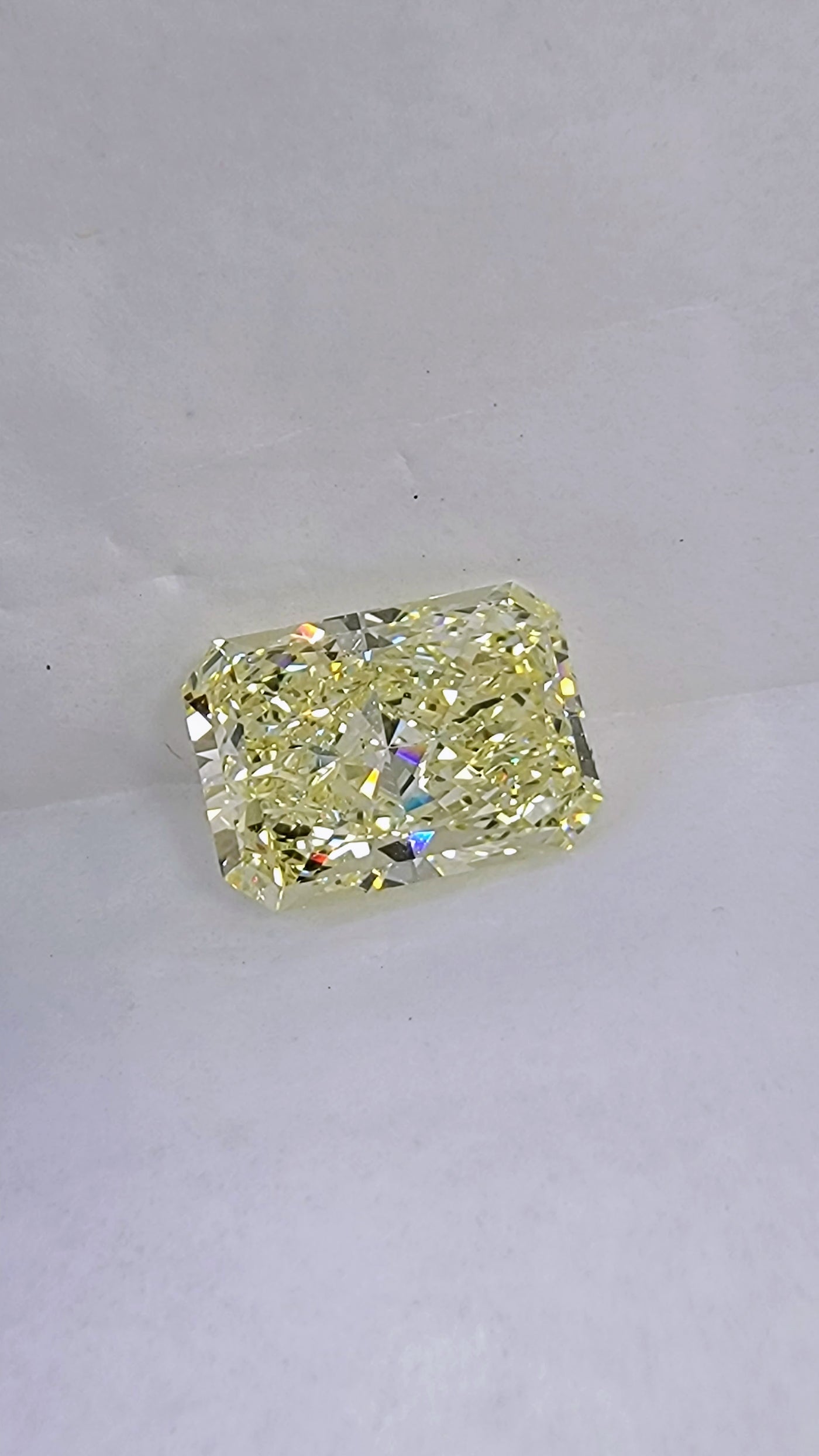 10.03ct Light Yellow Elongated Radiant VS2 GIA